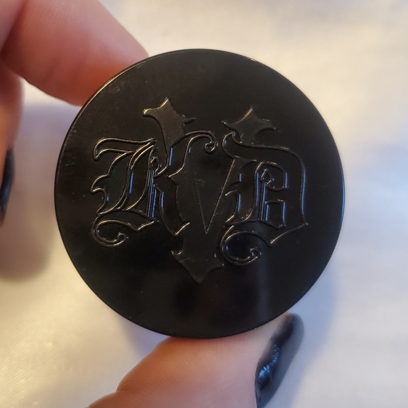 New Mini Travel Size KVD Beauty Setting Powder - Picture 2 of 3
